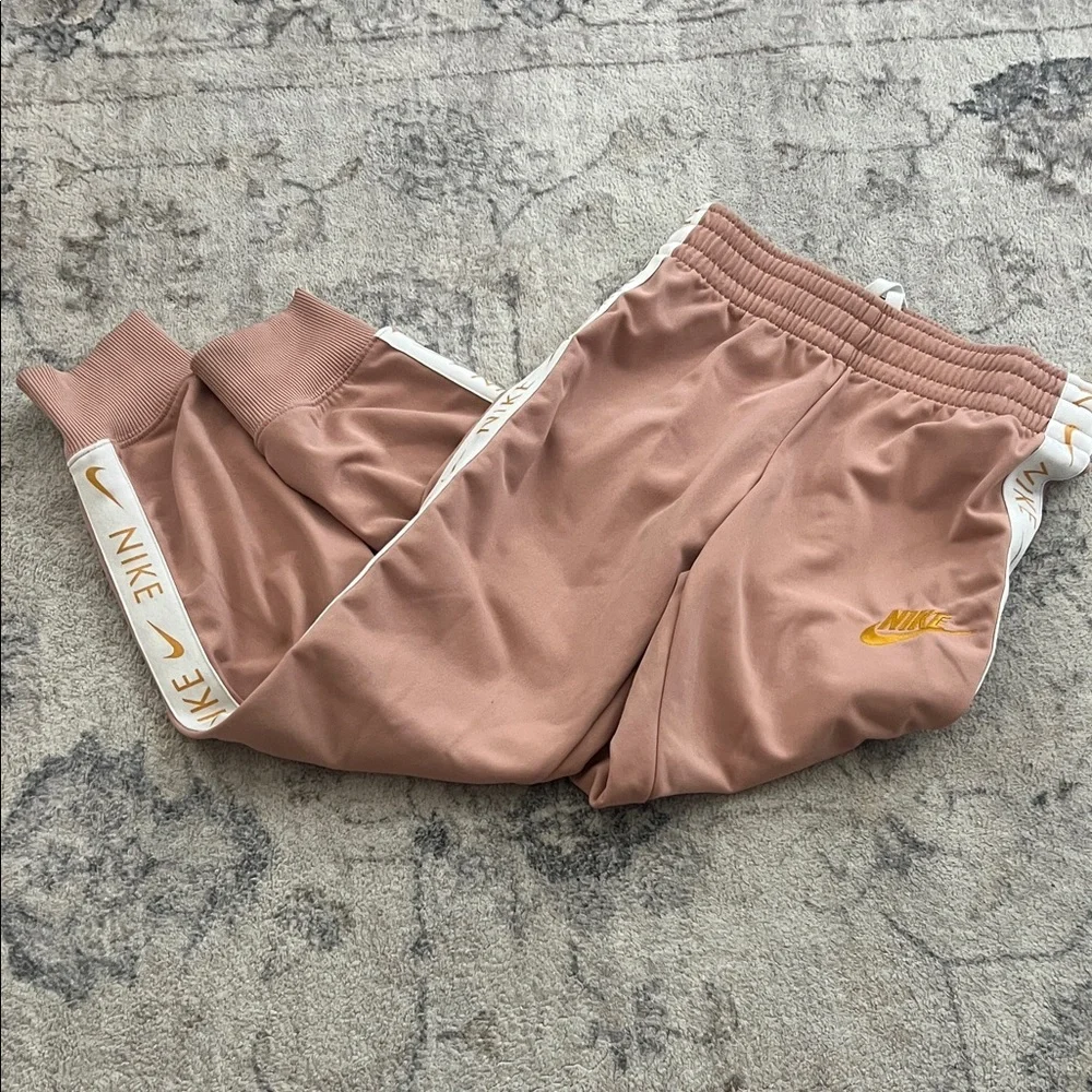 Nike - Kids Rose Gold joggers - medium